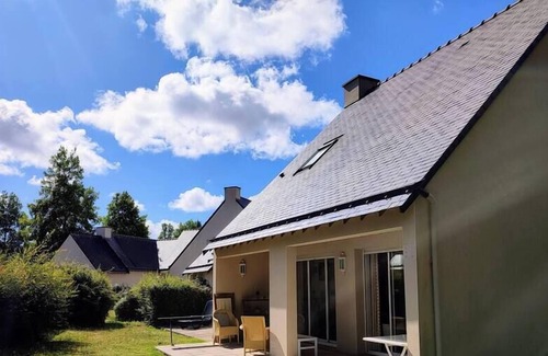Saint-Andre-des-Eaux Villa | Well-equipped holiday home in a wooded and peaceful Golf course location. With a pool