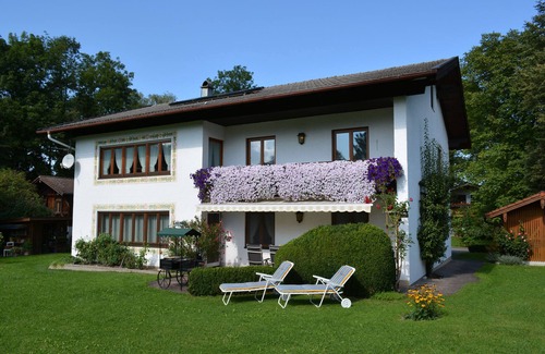 Uebersee Apartment | Well-equipped family-friendly vacation apartment for 2-6 people