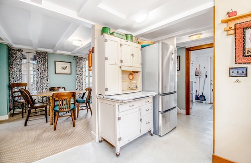 Grand Beach House | Well-Equipped Home near the Beach w/free WiFi, Beach Access, & more
