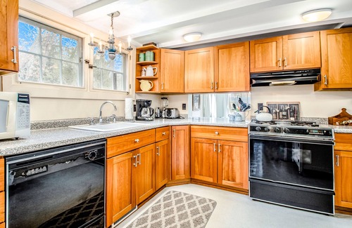 Grand Beach House | Well-Equipped Home near the Beach w/free WiFi, Beach Access, & more