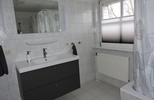 Bannesdorf House | Well-kept semi-detached house with garden and terrace only approx. 2 km to the beach