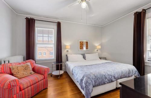 Charlotte House | Well Located 1 BR in Elizabeth with Covered Porch