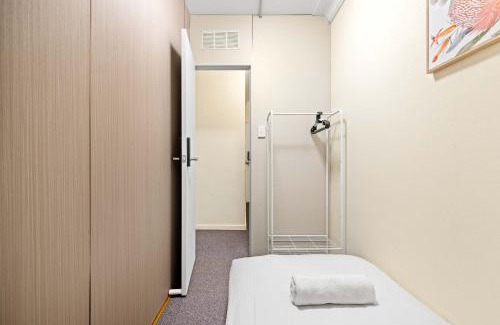Auburn House | Well-Located Single Room in Auburn - Near Station and Shops - Shared Bathroom