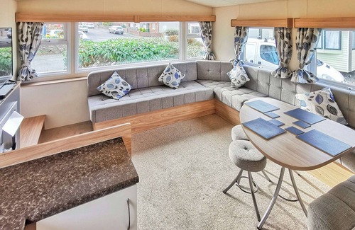 Narberth House | Well presented 12ft-wide caravan with one double and one twin.