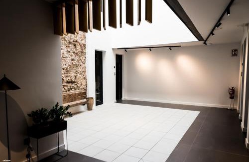 Alfalfa Hotel | Welldone Quality - Crystal pool