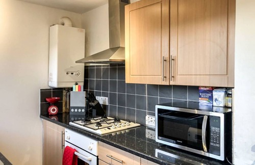 Levenmouth Villa | Wellesley 101.1