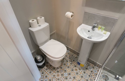 Queens Quarter House | Wellesley Guest Accommodation