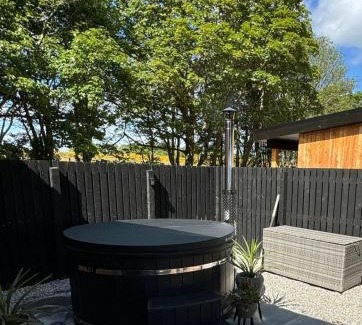 Marybank Cabin | Wellhouse Country Lodges and Hot Tubs