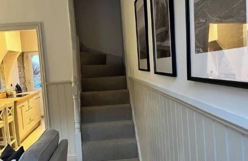 Ilkley Cottage | Wellington Cottage