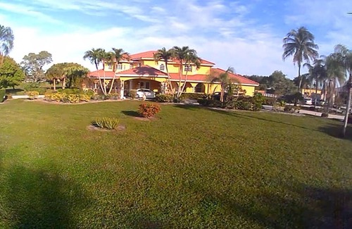 Wellington House | Wellington Hideaway Villa a spacious 5-bedroom house close to the Polo Club