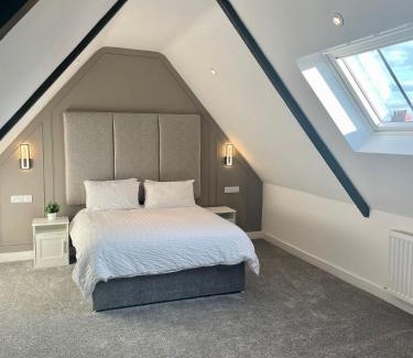 Blyth Bed & Breakfast | Wellington house