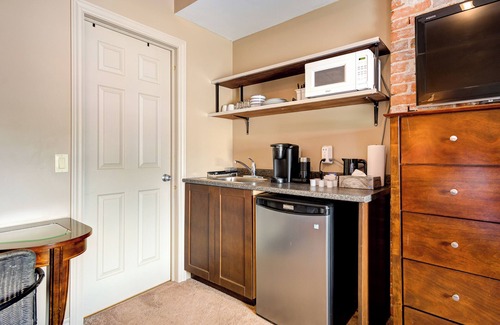 Stratford Hotel | Wellington Inn by Hoco Hotels Collection