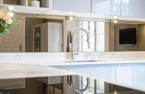 Cheltenham Apartment | Wellington Square - By Luxury Apartments
