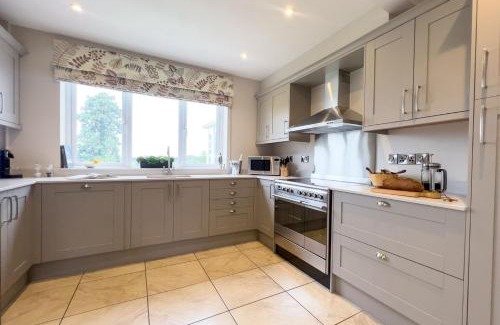 Chirbury with Brompton House | Wellingtonia Cottage