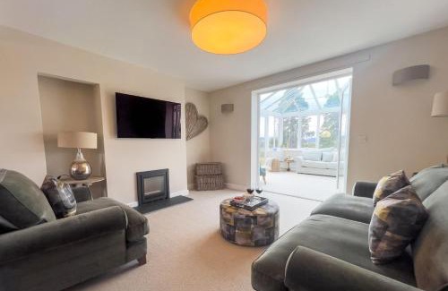 Chirbury with Brompton House | Wellingtonia Cottage