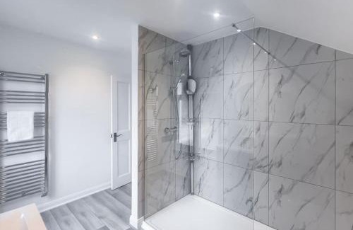 Windsor House | Wellness Escape by River, Sauna, Heated Pool, Hot Tub