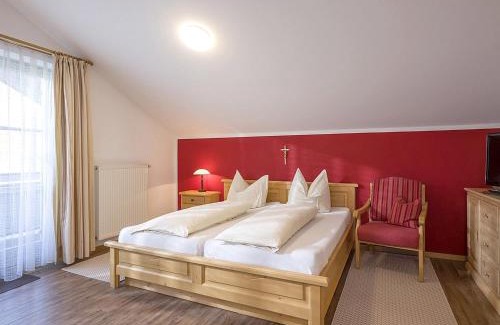 Oberaudorf Apartment | Wellness Ferienwohnung Schweinsteiger mit Hallenbad und Sauna