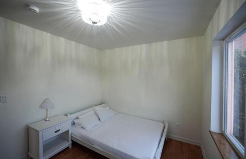 West New York House | Wellness Sanctuary min to NYC Sleeps 9 w Garage