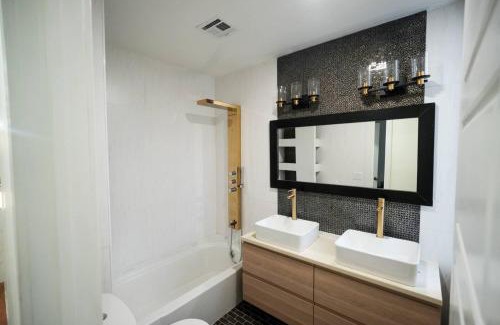 West New York House | Wellness Sanctuary min to NYC Sleeps 9 w Garage