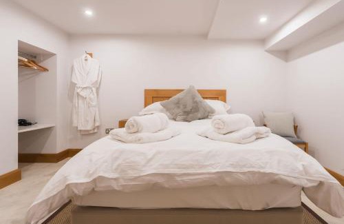 Airton House | Wellybob Cottage, By Birch Stays - New Home