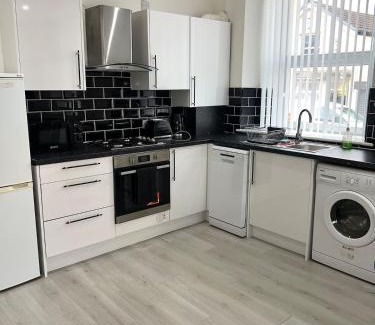 Merthyr Tydfil Apartment | Welsh Getaway Apartment 2 - Town Centre