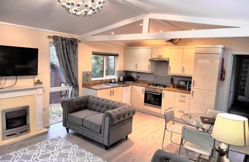Llanybri Apartment | Welsh Villa-Hot Tub-Tenby-Carmarthen-Forestsetting