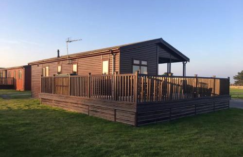 Padstow House | Wendy Lodge- Chalet Cottage, Sleeps 6 Adults
