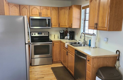 Hayesville Cottage | We’re OPEN! Lake Chatuge Country Cottages - FREE WiFi, Parking, Prem Channels!