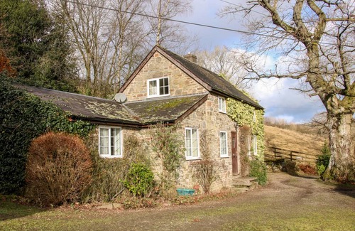 Newcastle-on-Clun Cottage | Wern Tanglas Cottage