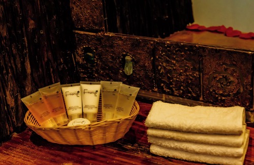 Moshi Cabin | Weru Weru River Lodge