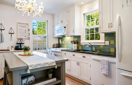 Ephraim House | Wes's Landing- Downtown Ephraim