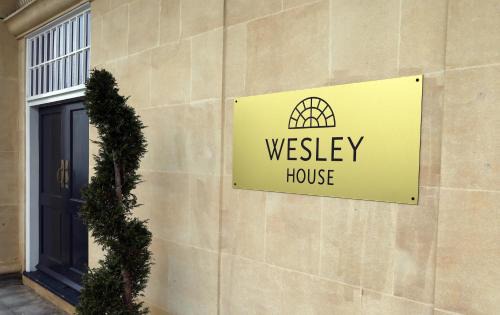 Cheltenham Apartment | Wesley House - Fantastic Location with Free Parking