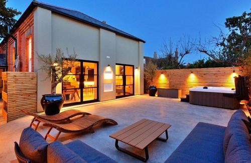 Appledore House | Wesleyan House by Interhome