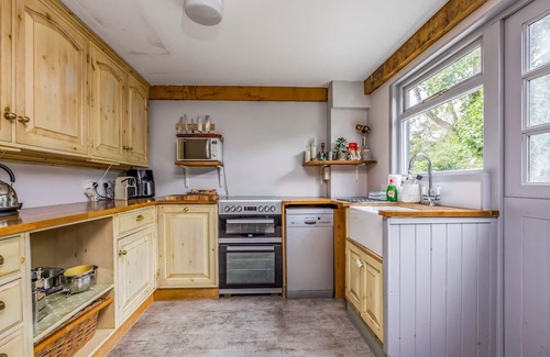 West Ashling House | West Ashling Barn, near Goodwood | Pass The Keys