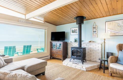 Oak Harbor House | West Beach Wonderland by AvantStay Waterfront