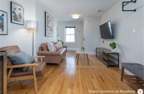 D Street - West Broadway Apartment | West Broadway Quarters by Thatch