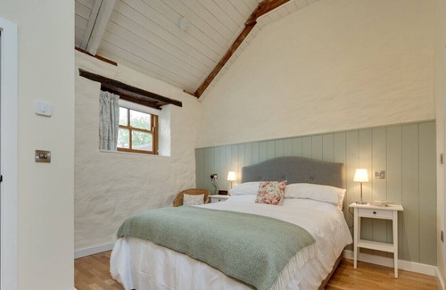 Tavernspite House | West Cottage - Two Bedroom House, Sleeps 4