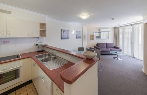 South Brisbane Apartment | West End Central Apartments