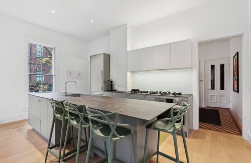 West End House | West End Chic - Chef's Kitchen, Pool Table, W/D