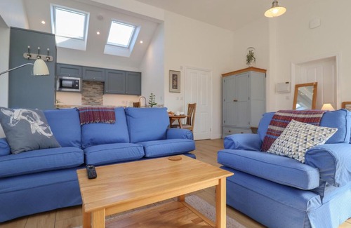 Martlesham House | West End