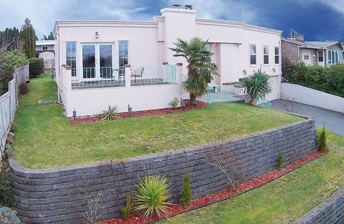 West End House | West End House; Narrows, Olympics and Sunsets!