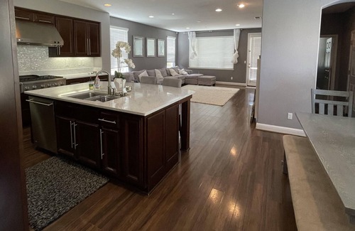 Gilroy House | West Gilroy Foothills