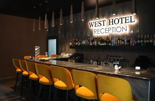 Mostyska Hotel | West Hotel