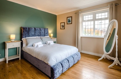 Hull Apartment | West Hull House