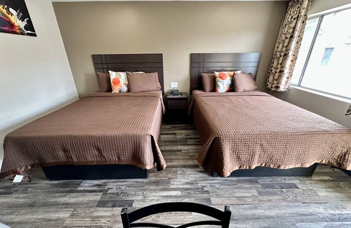 Flagstaff Hotel | West Inn NAU - Downtown Flagstaff