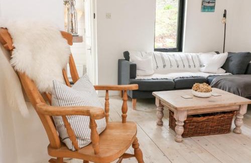 Kingsbridge House | West Island