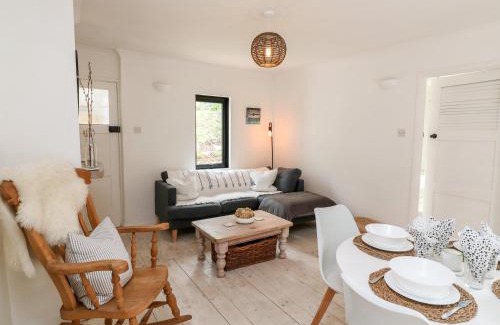 Kingsbridge House | West Island
