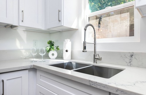 West Los Angeles House | West LA Escape – Stylish & Cozy Stay