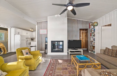 Picton Cottage | West Lake Surf Farm - Picton, Ontario, Canada