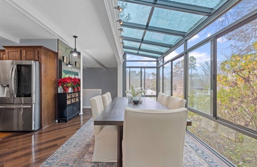 Little Rock House | West Little Rock Swimming Pool Resort 5 beds - 3 bedrooms 2 bathroom House